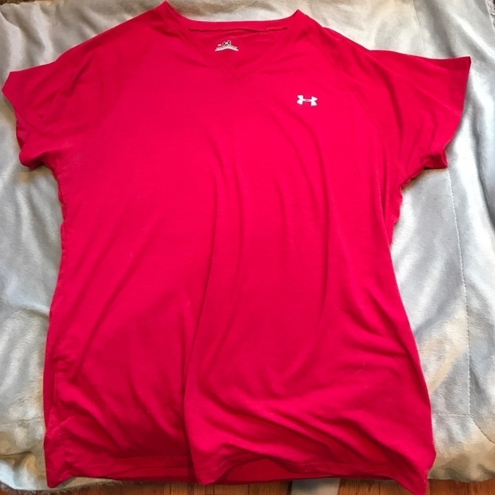 Red under armour top - Picture 2 of 3